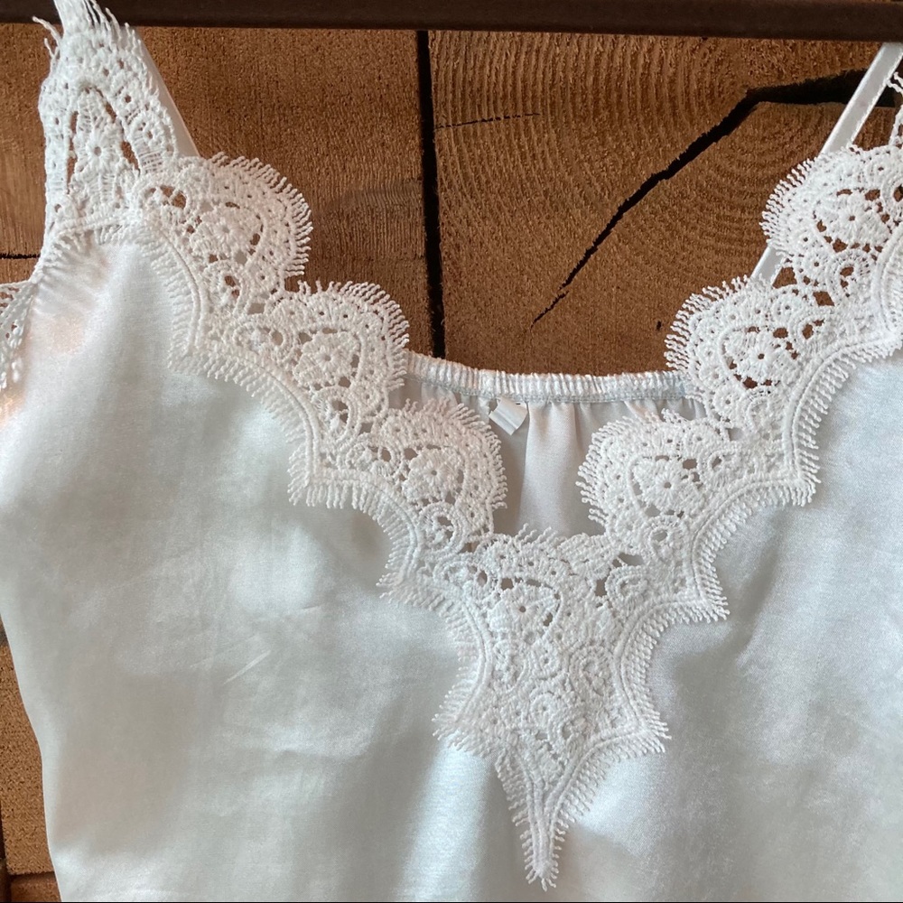 Adorable white lace cami